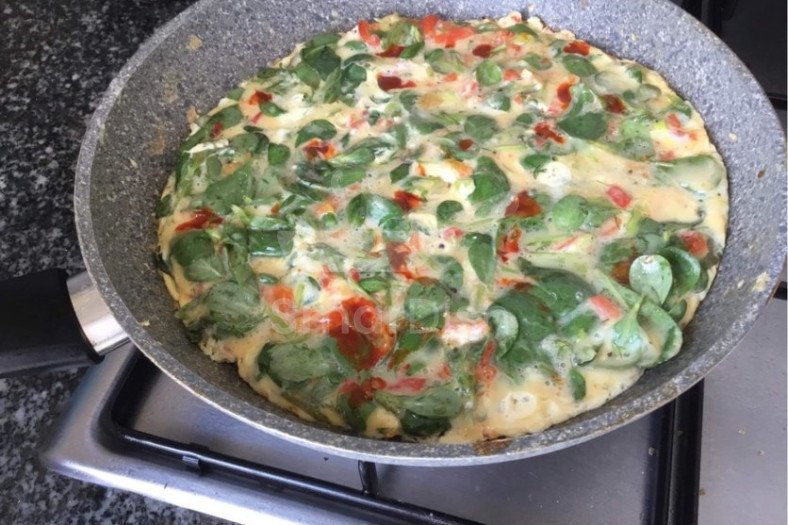 Green Omelet With Purslane