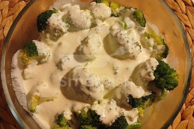 Peynirli Brokoli Salatası